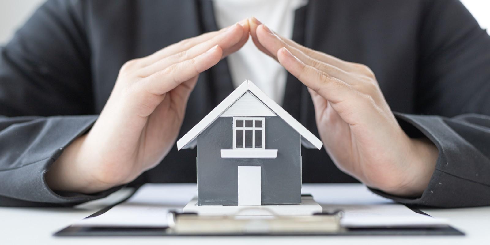 Buying in Cash in Spain: Advantages, Risks, and Legal Structures