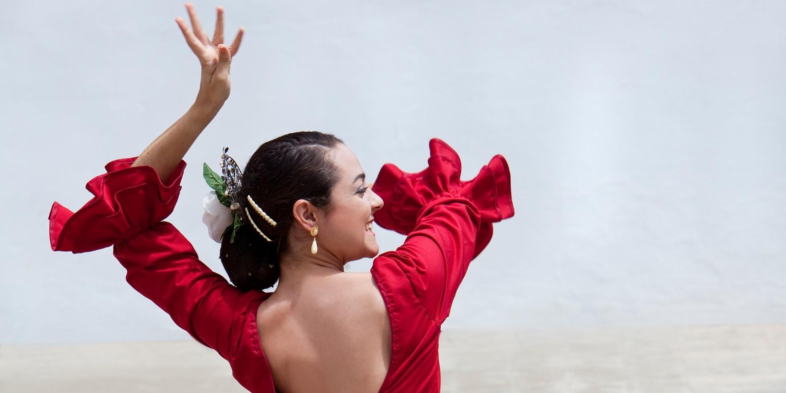 Cosmopolitan Culture & Lifestyle in Costa del Sol: Festivals, Art, Flamenco, Nightlife, and Luxury Shopping